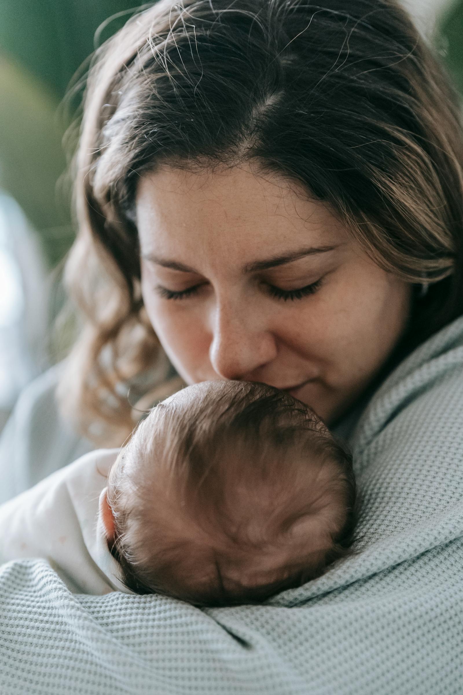 A calm, newborn-first moment — the feeling of our Mona Vale studio